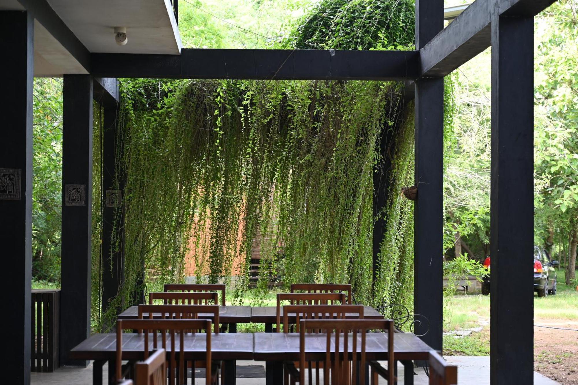 Breezy Lake Tissamaharama Exterior foto